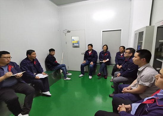 主题教化进车间 凝心聚力促进展