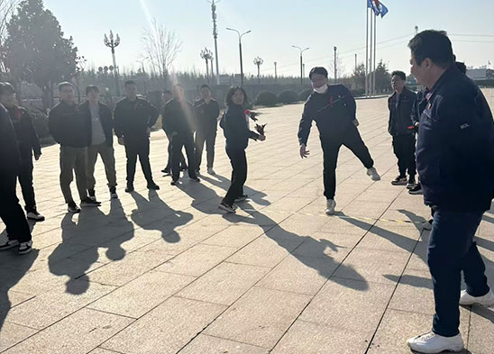 凝心聚力强堡垒，勇毅前行开新局